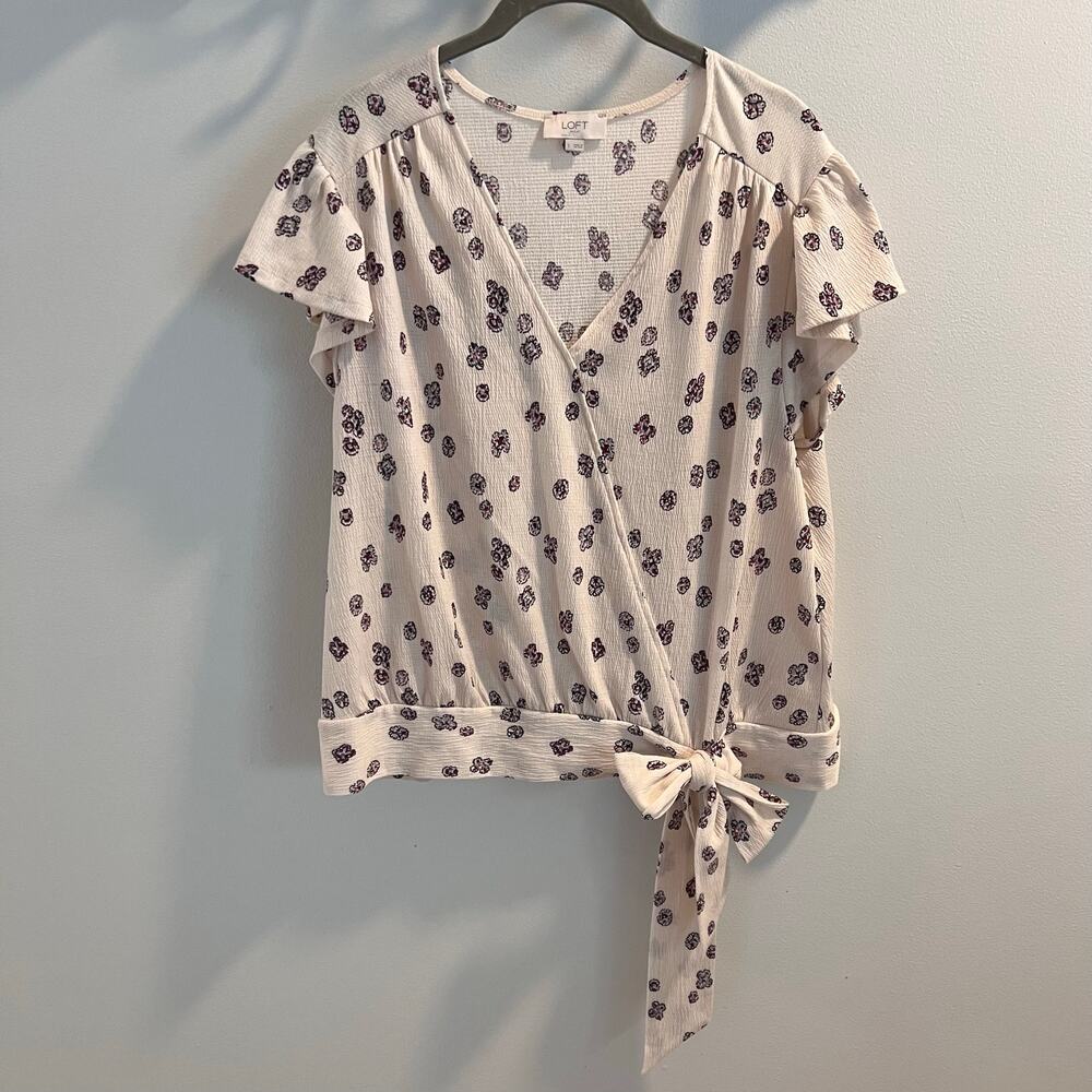 Loft Outlet Cream Floral Wrap Top Size L - Picture 1 of 7